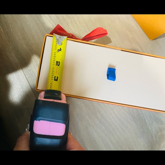 Louis Vuitton 2021 Holiday Box & Shopping Bag - Picture 6 of 9